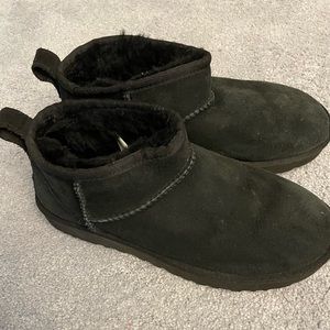Ugg Black Ultra Mini Women’s Size 7